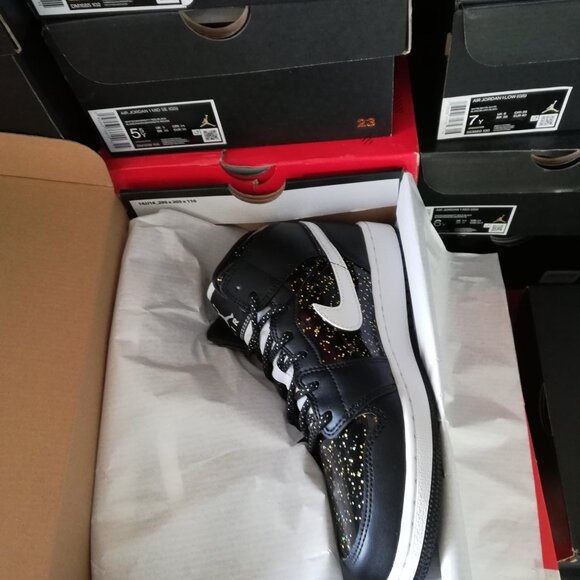 AIR JORDAN 1 SE MID "SPARKLE" WOMEN'S US SIZE 7.5 BRAND NEW IN BOX - Picture 6 of 10